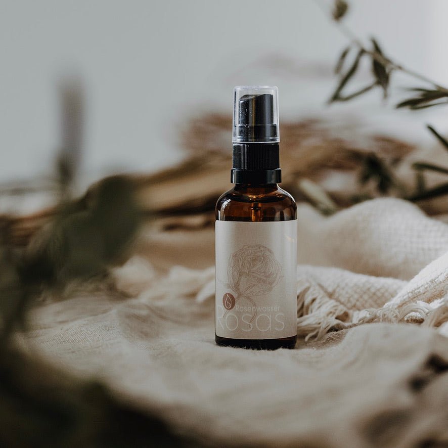 Haut und Haar in Harmonie - Rosas Naturkosmetik - Antientzündliches Rosenwasser - Naturkosmetik für empfindliche Haut