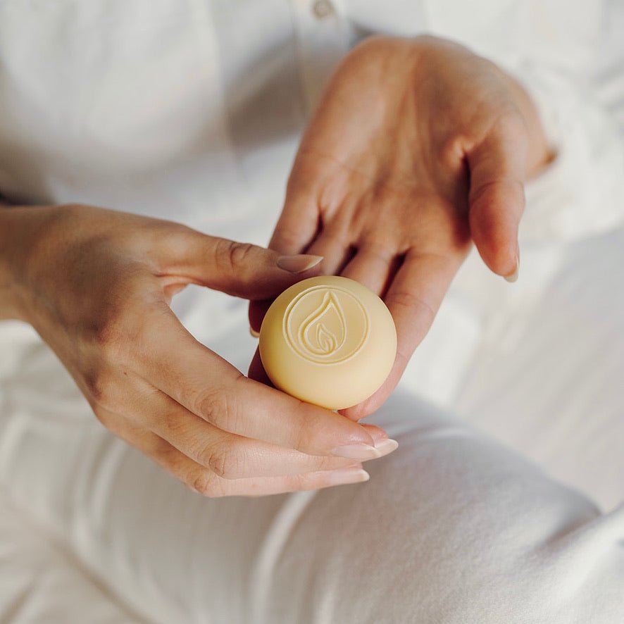 Rosas Küss die Hand - Rosas Naturkosmetik - Maxi - 22 g - Lippenbalsam gegen Akne für empfindliche Haut