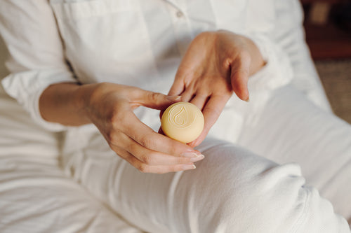 Naturschönheit zeigt Hautbalsam Lippenbalsam - Küss die Hand - Rosas Naturkosmetik